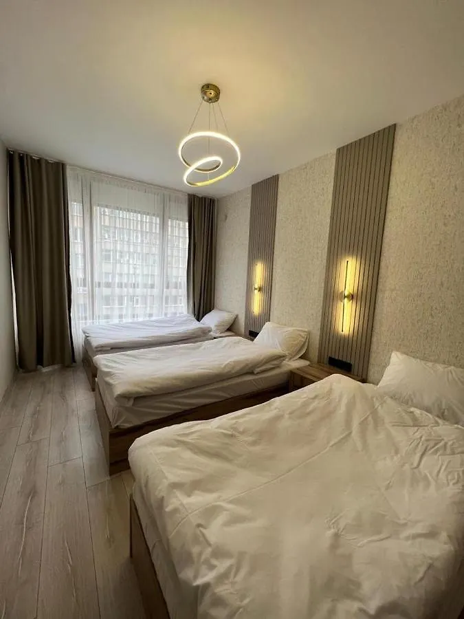 City Center Apartment, Sisli, Near Metro Istanbul Apartment