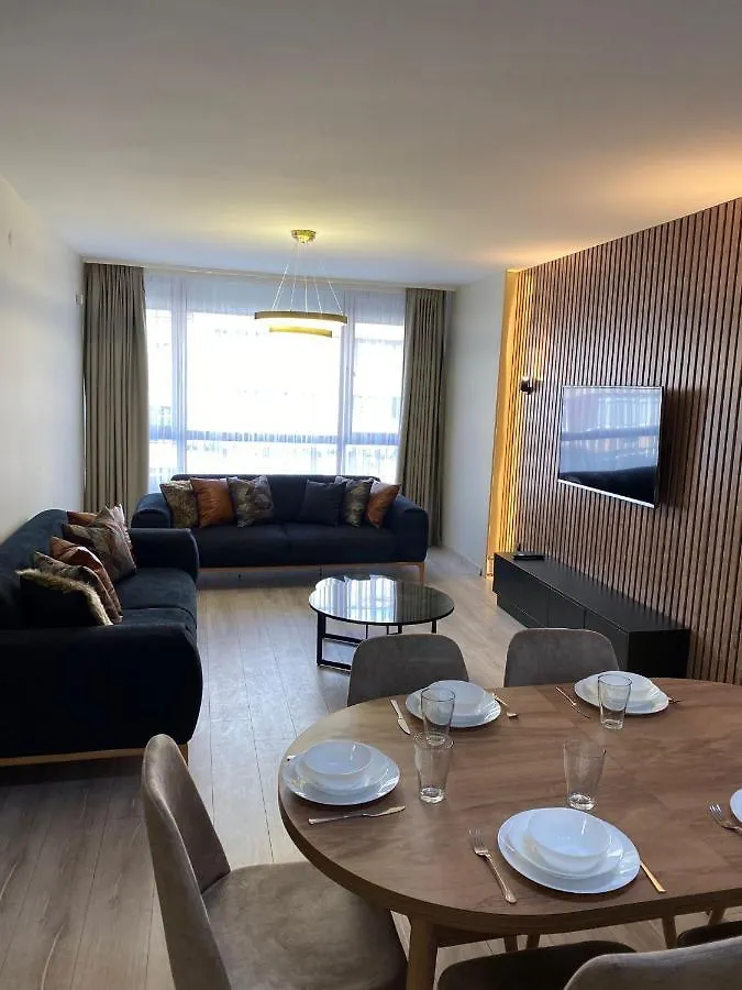 City Center Apartment, Sisli, Near Metro Istanbul